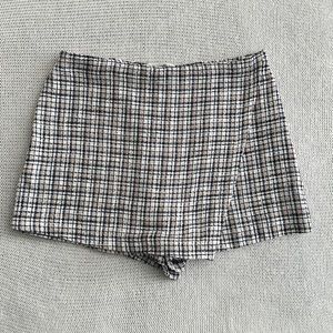 Abercrombie & Fitch Plaid Skirt - Black and Cream